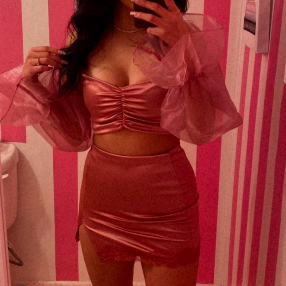 Fashion nova two piece mauve/pink satin set